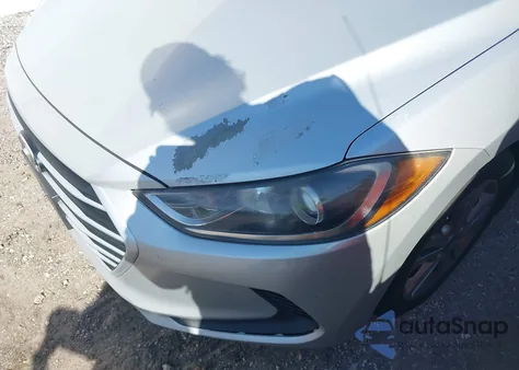 2018 Hyundai Elantra Sel z USA, uszkodzony, nr VIN 5NPD84LF1JH335015